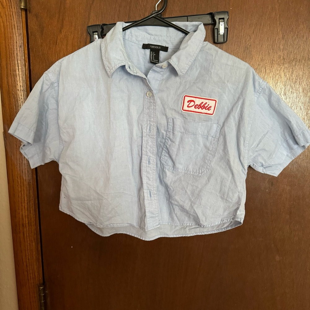 Forever 21 Mechanic Style “Debbie’s” Button Front Cropped Tee
